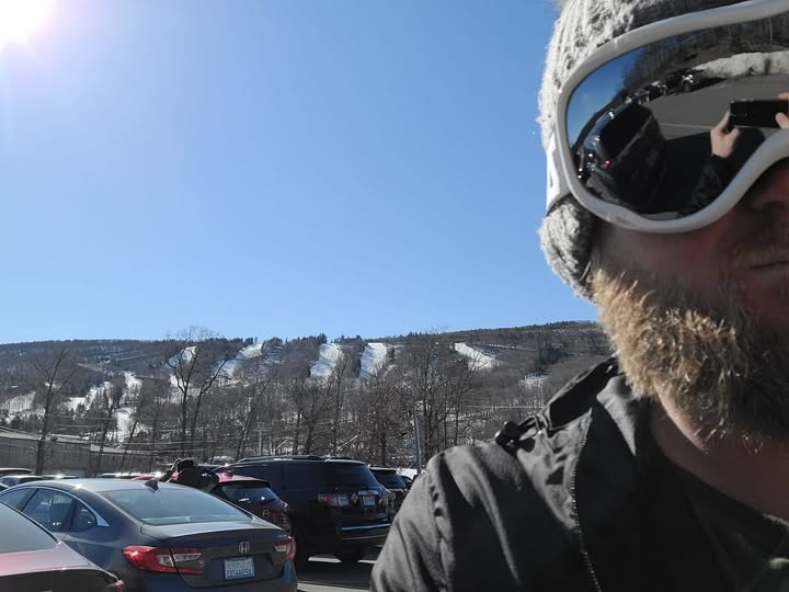 Cyan-E - Ski