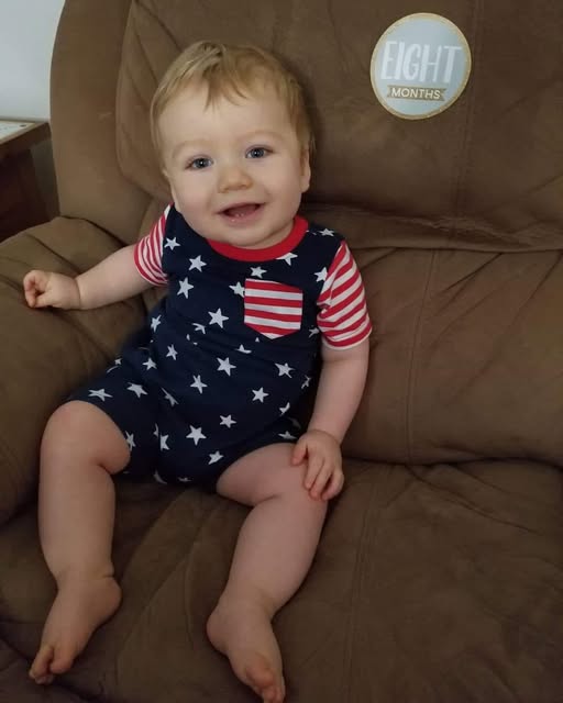 Cyan-Ejr - Eight Months