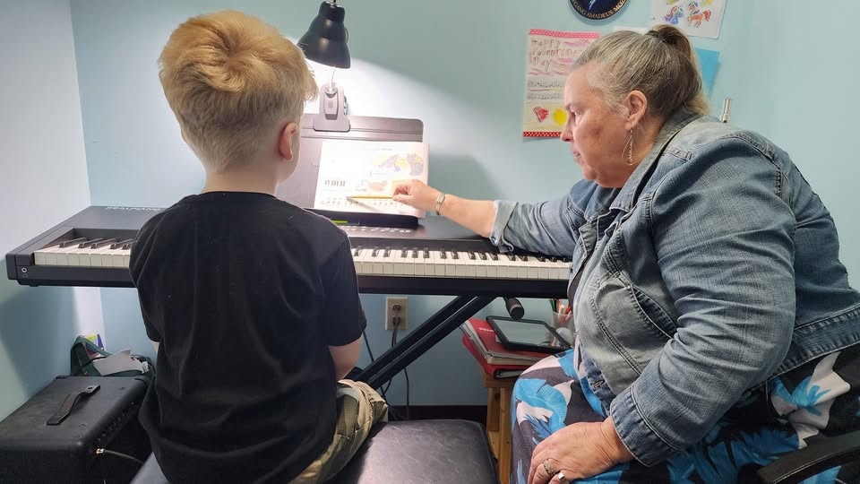Cyan-Ejr - First Piano Lesson