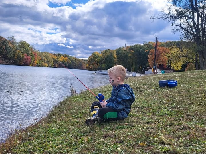 Cyan-Ejr - Fishing - 1