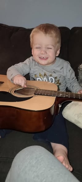 Cyan-Ejr - Guitar - 1