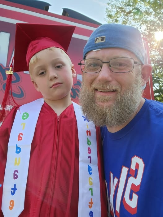 Cyan-E - Cyan-Ejr - Graduation