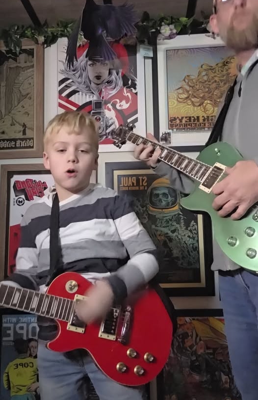 Cyan-E - Cyan-Ejr - New Les Pauls