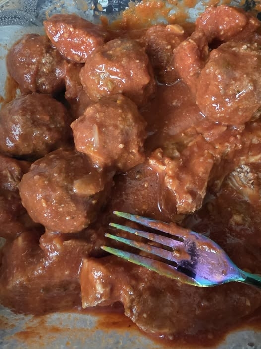 Cyan-E - Italian Gravy