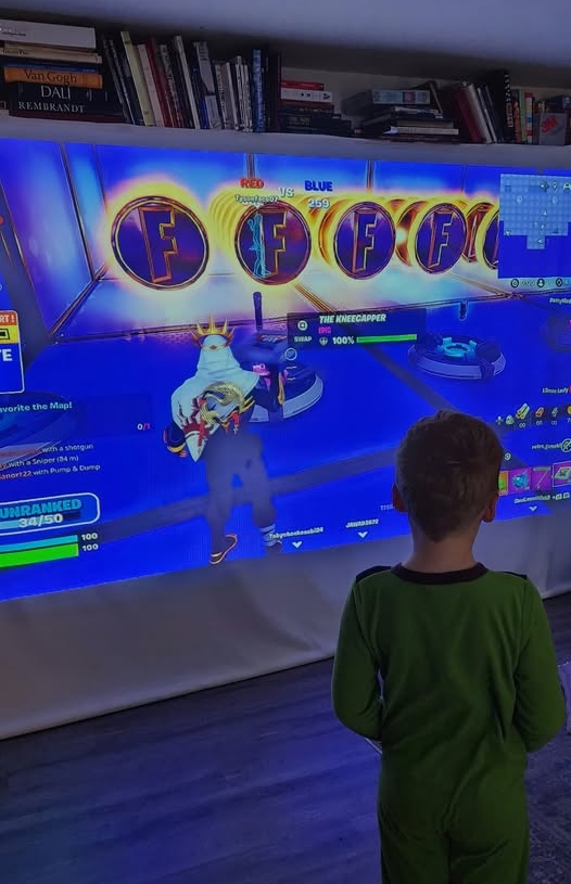 Cyan-Ejr - Schools Out - Fortnite
